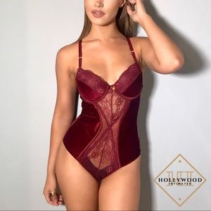 Velvet teddy with lace detail